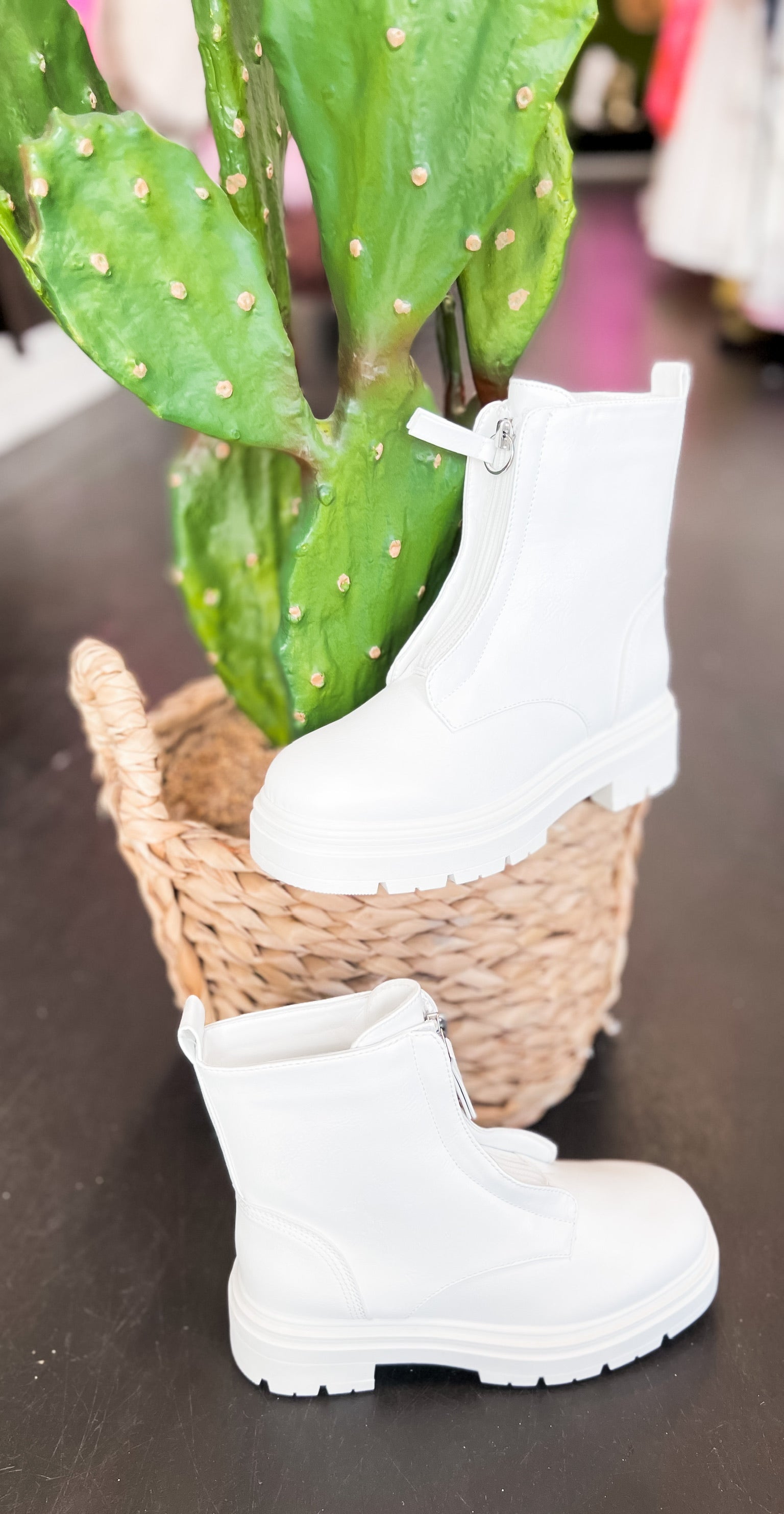 Servant Boots-U&I Boutique